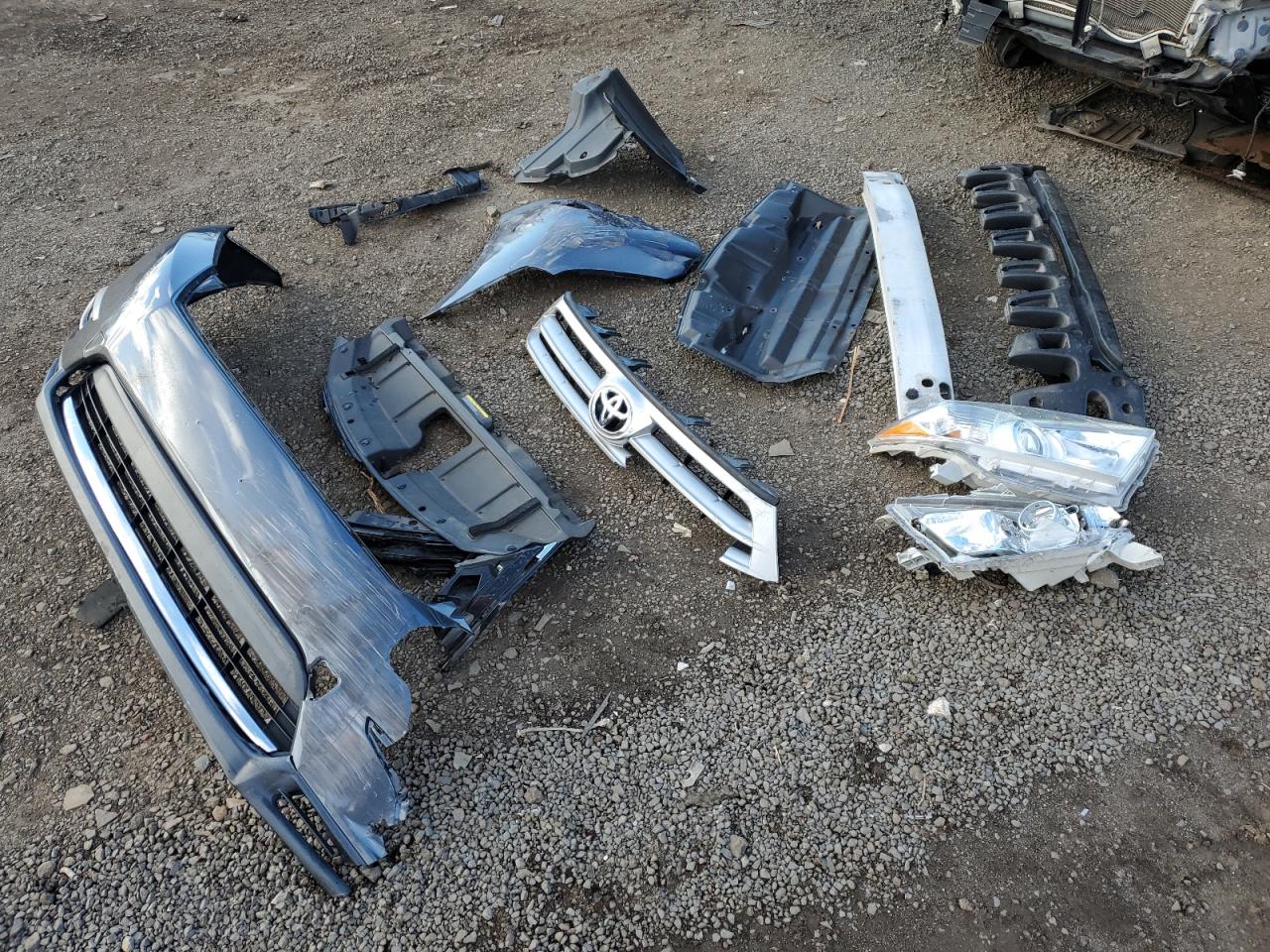 TOYOTA HIGHLANDER BASE