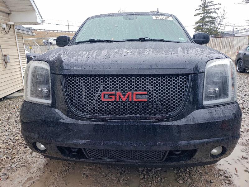 2011 GMC YUKON XL D #3297934785