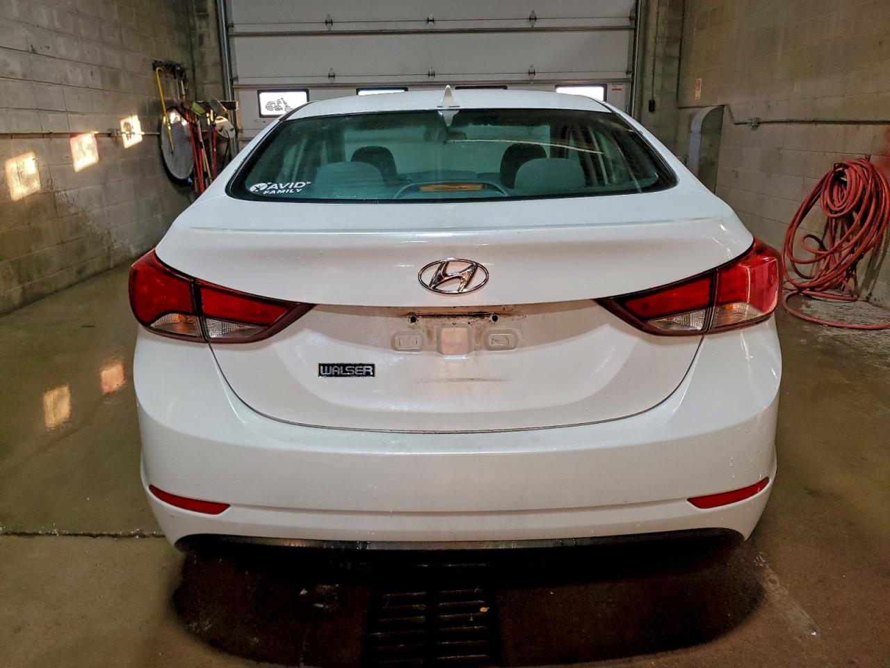 HYUNDAI ELANTRA SE