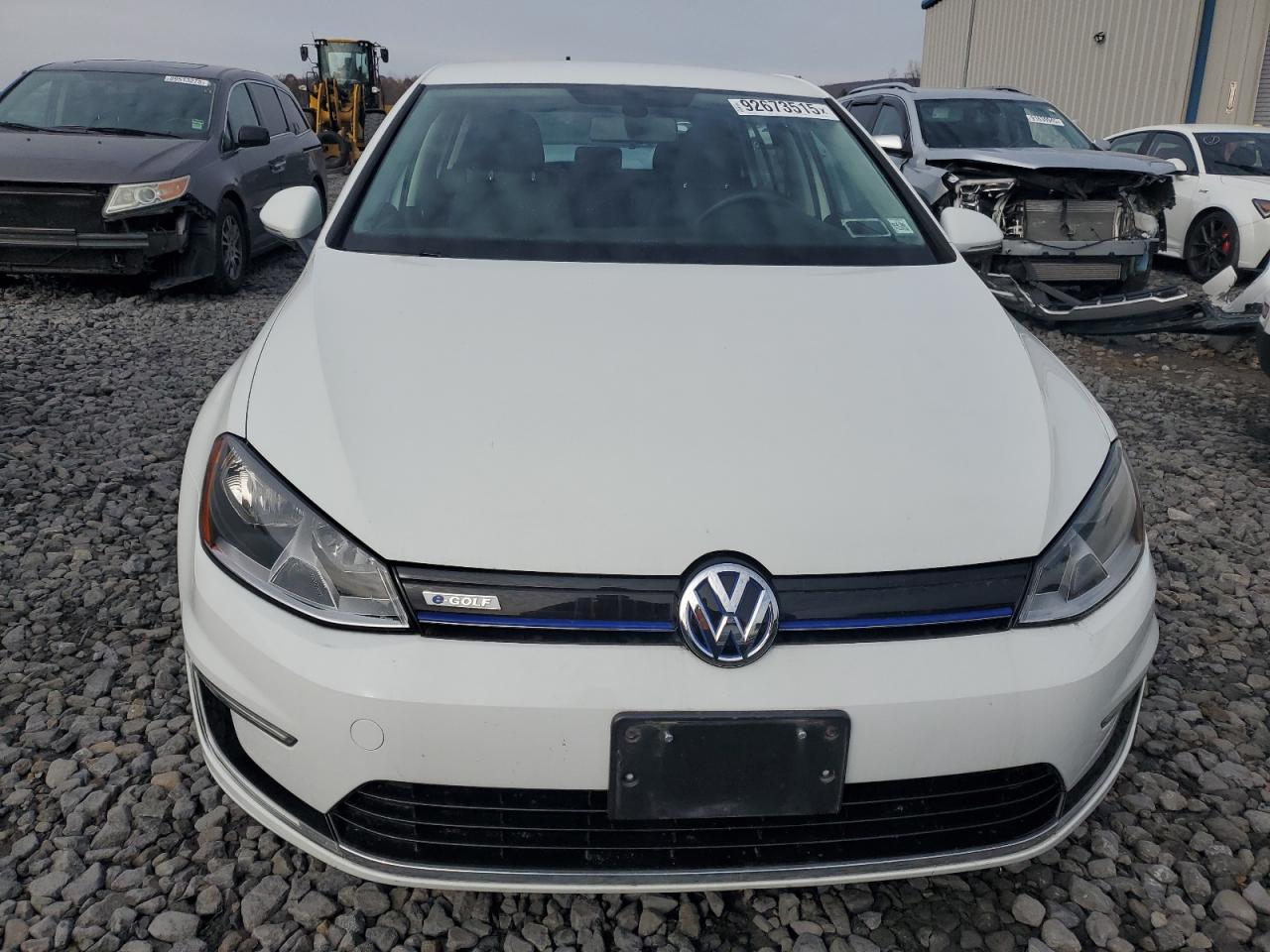 VOLKSWAGEN E-GOLF SE