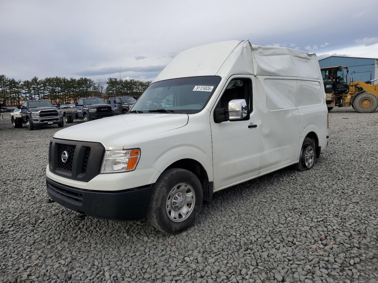 NISSAN NV 2500 SV