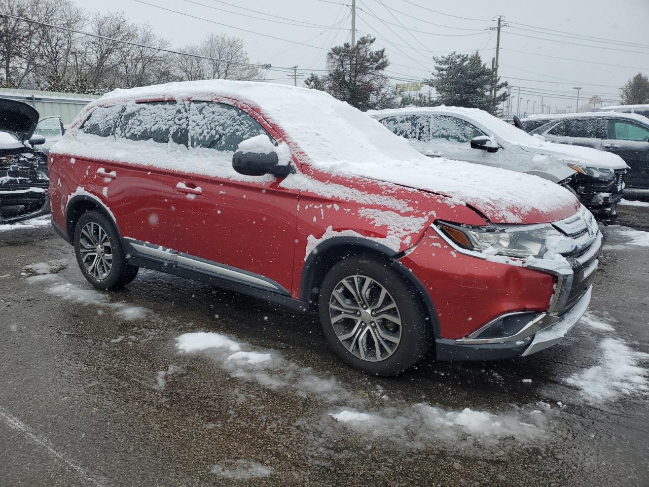 MITSUBISHI OUTLANDER SE