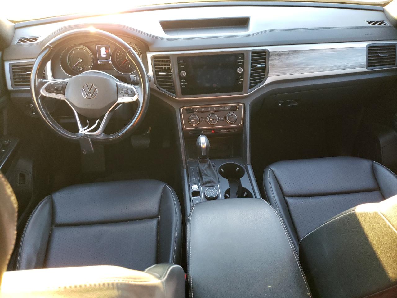 VOLKSWAGEN ATLAS CROSS SPORT SE