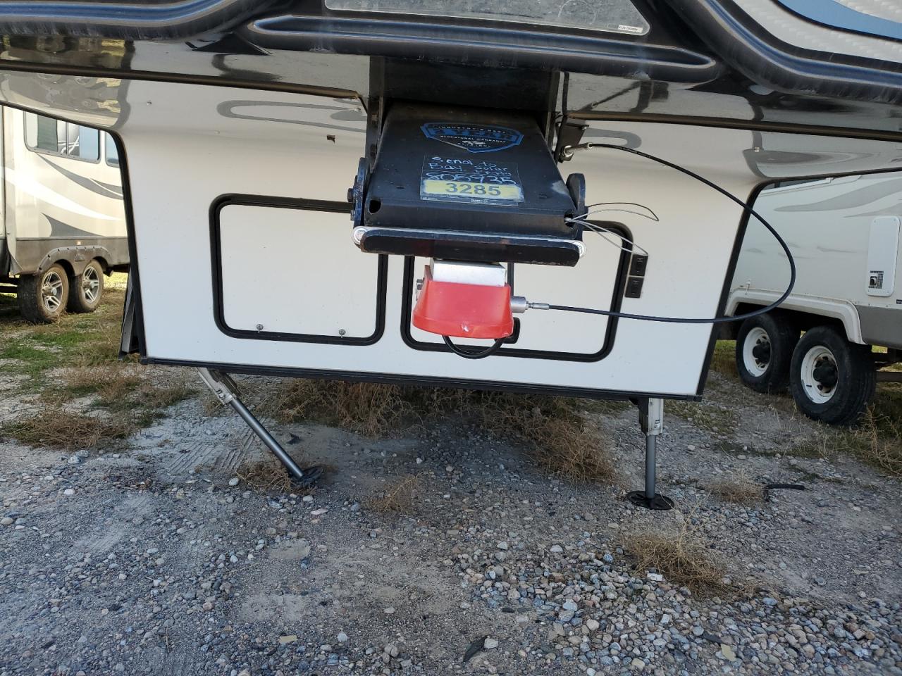 Lot #3290471804 2021 QHJ4 5TH WHEEL