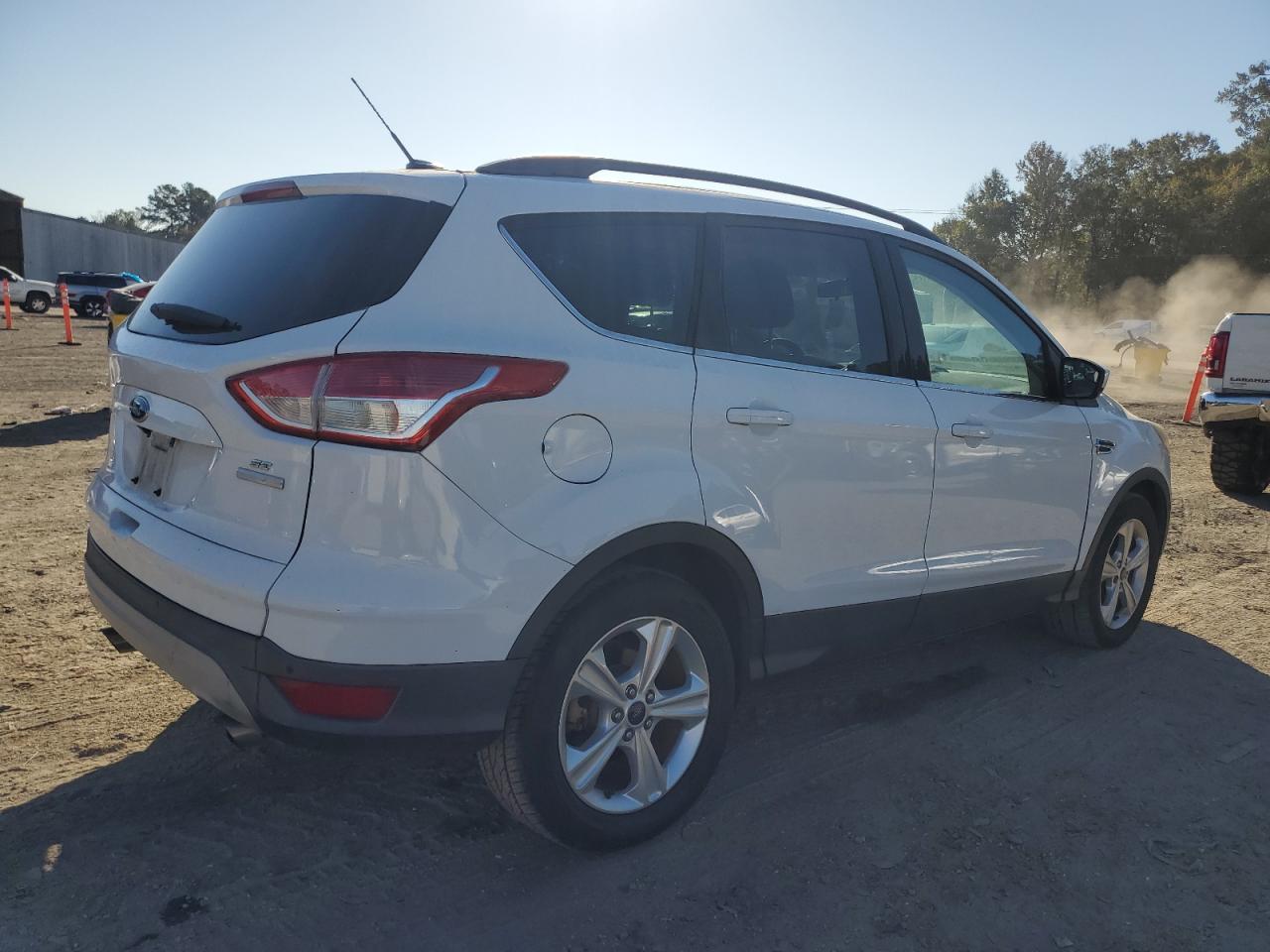 FORD ESCAPE SE