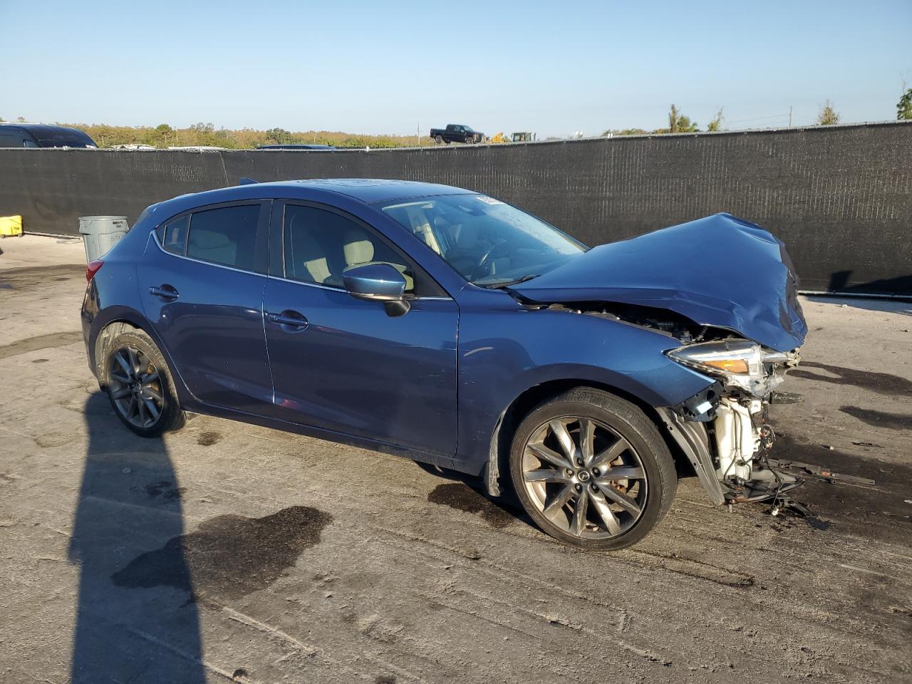 MAZDA 3 GRAND TOURING