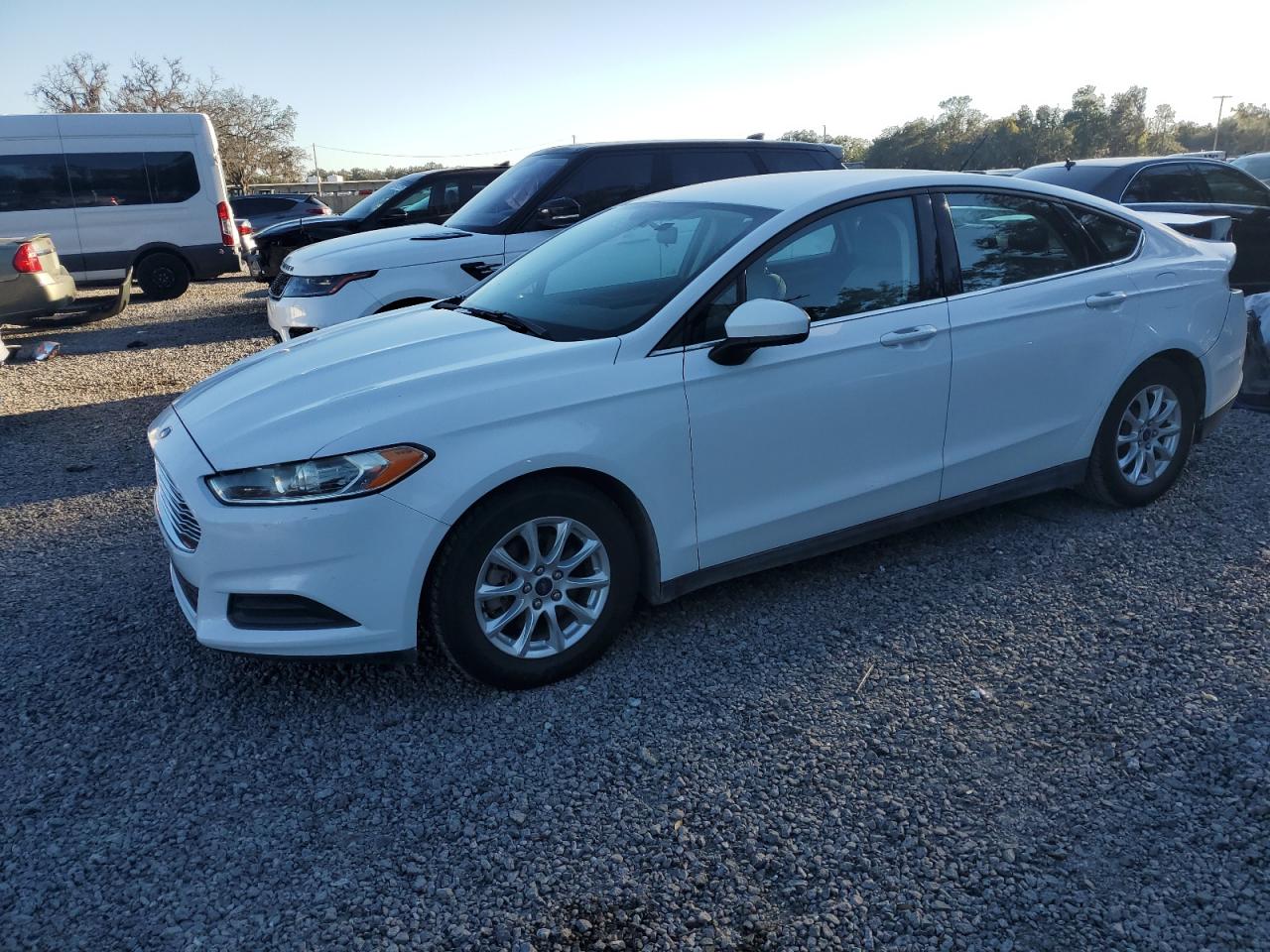FORD FUSION S