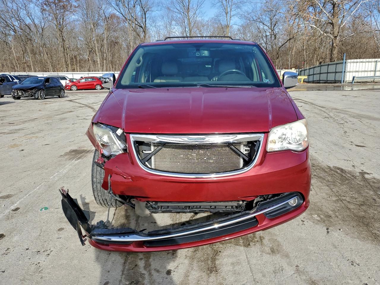 CHRYSLER TOWN & COUNTRY TOURING L