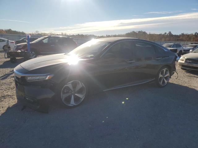 2018 HONDA ACCORD TOU - 1HGCV1F9XJA134232