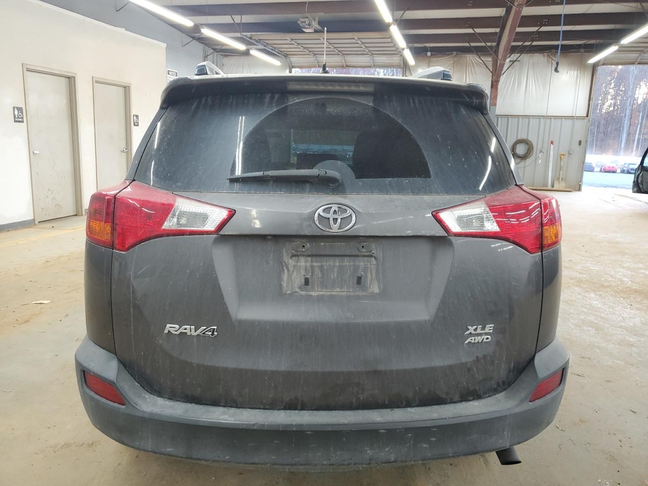 TOYOTA RAV4 XLE