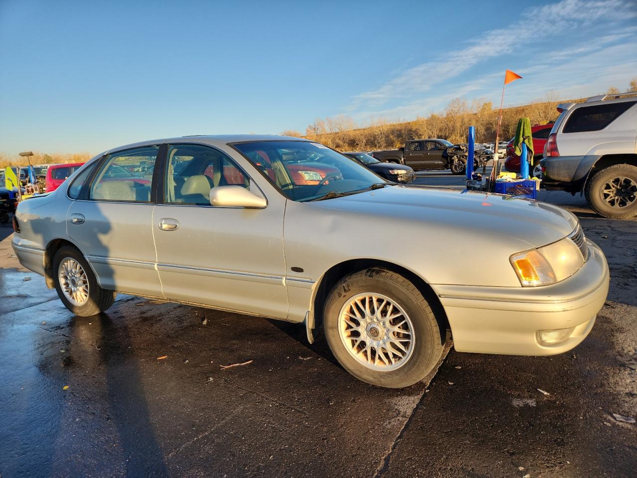 Lot #3285016935 1999 TOYOTA AVALON XL