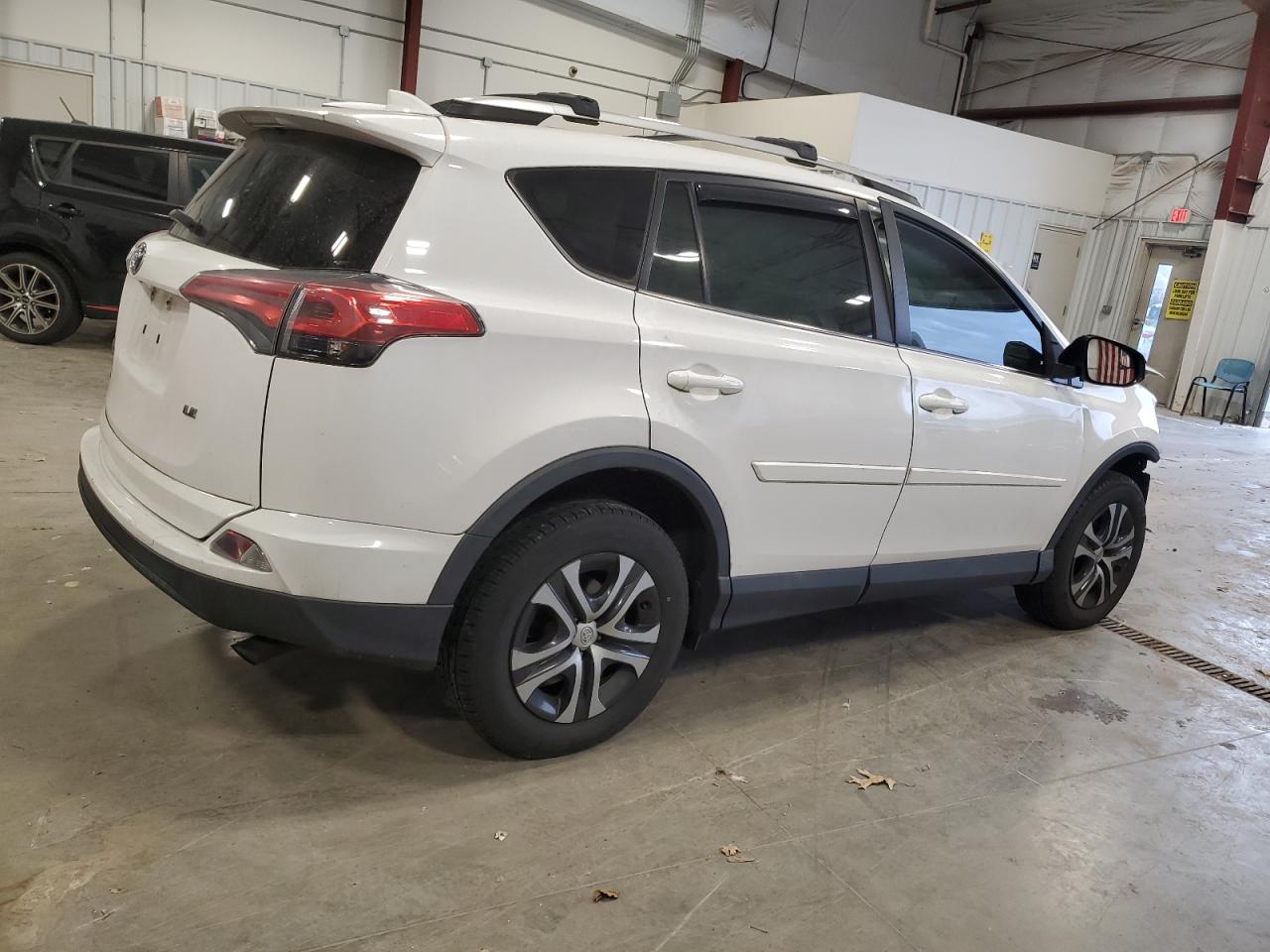 TOYOTA RAV4 LE