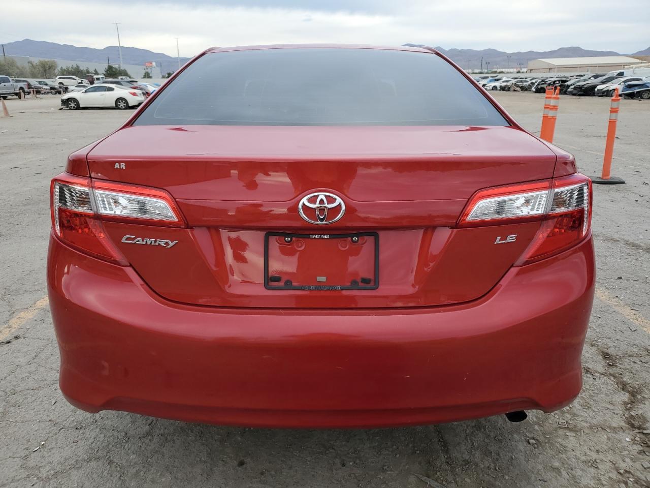 TOYOTA CAMRY BASE