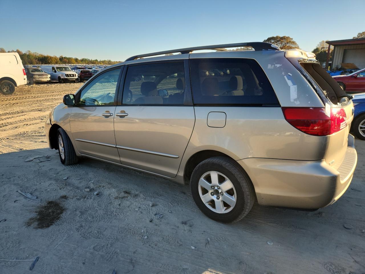 Lot #3282413267 2004 TOYOTA SIENNA CE