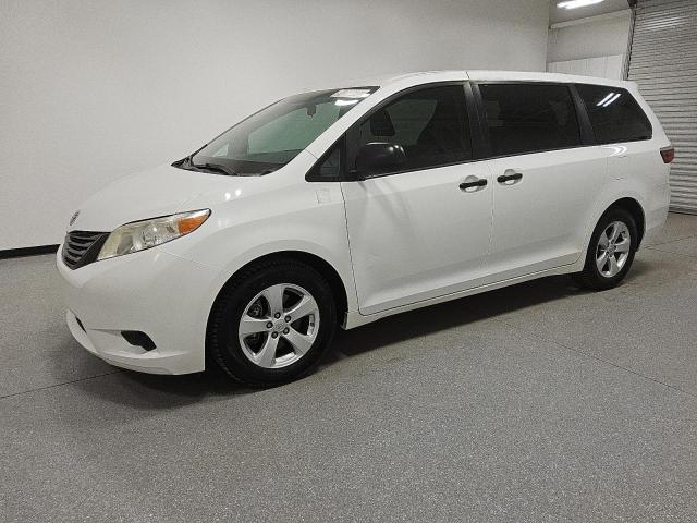 Global Auto Auctions: 2016 TOYOTA SIENNA