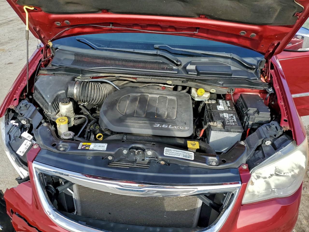 CHRYSLER TOWN & COUNTRY TOURING L