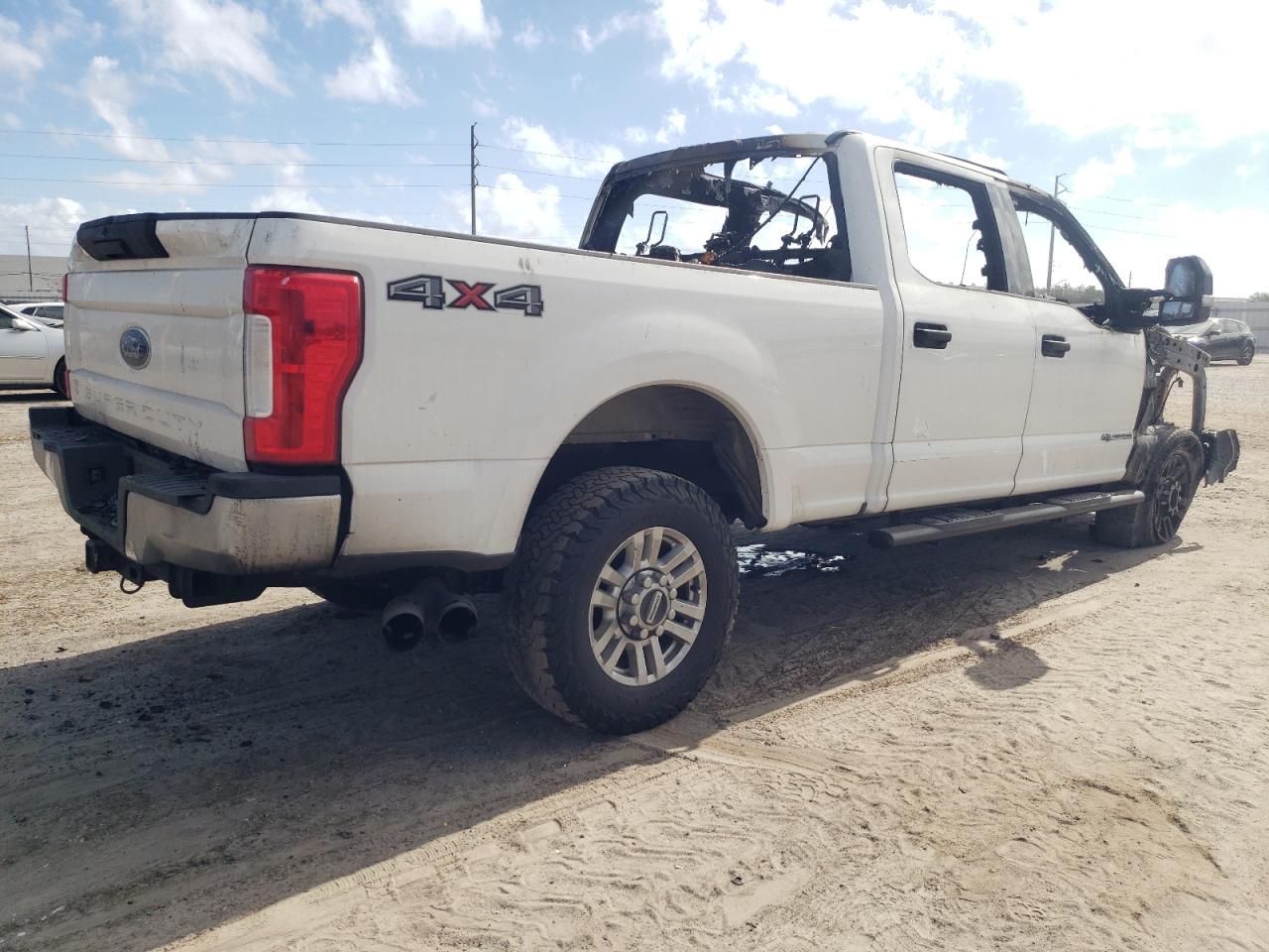 FORD F-250 SUPER DUTY