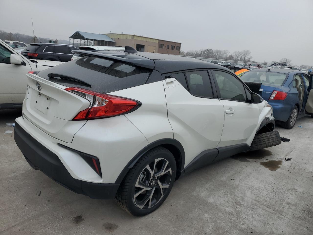 TOYOTA C-HR XLE