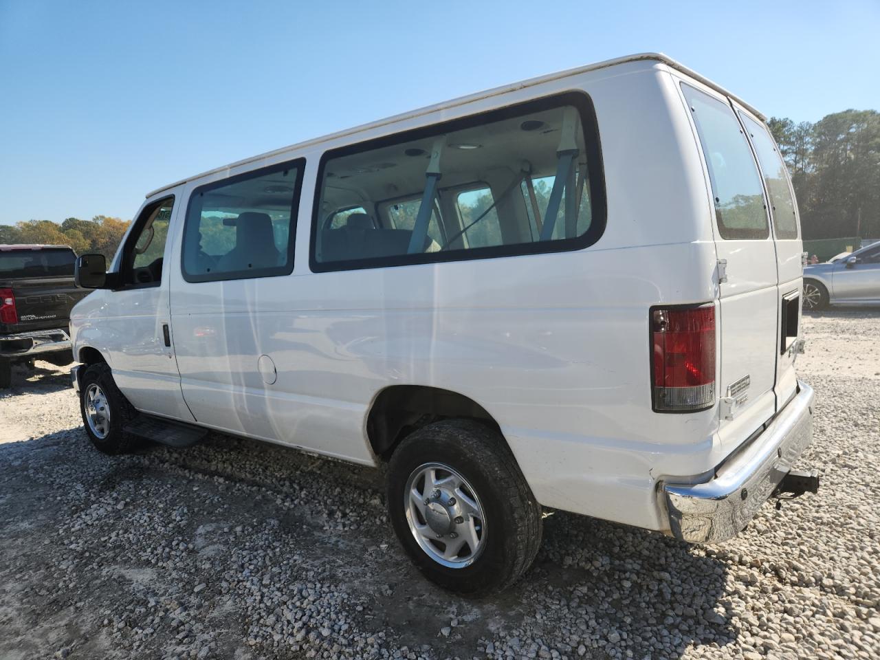 FORD ECONOLINE E350 SUPER DUTY WAGON
