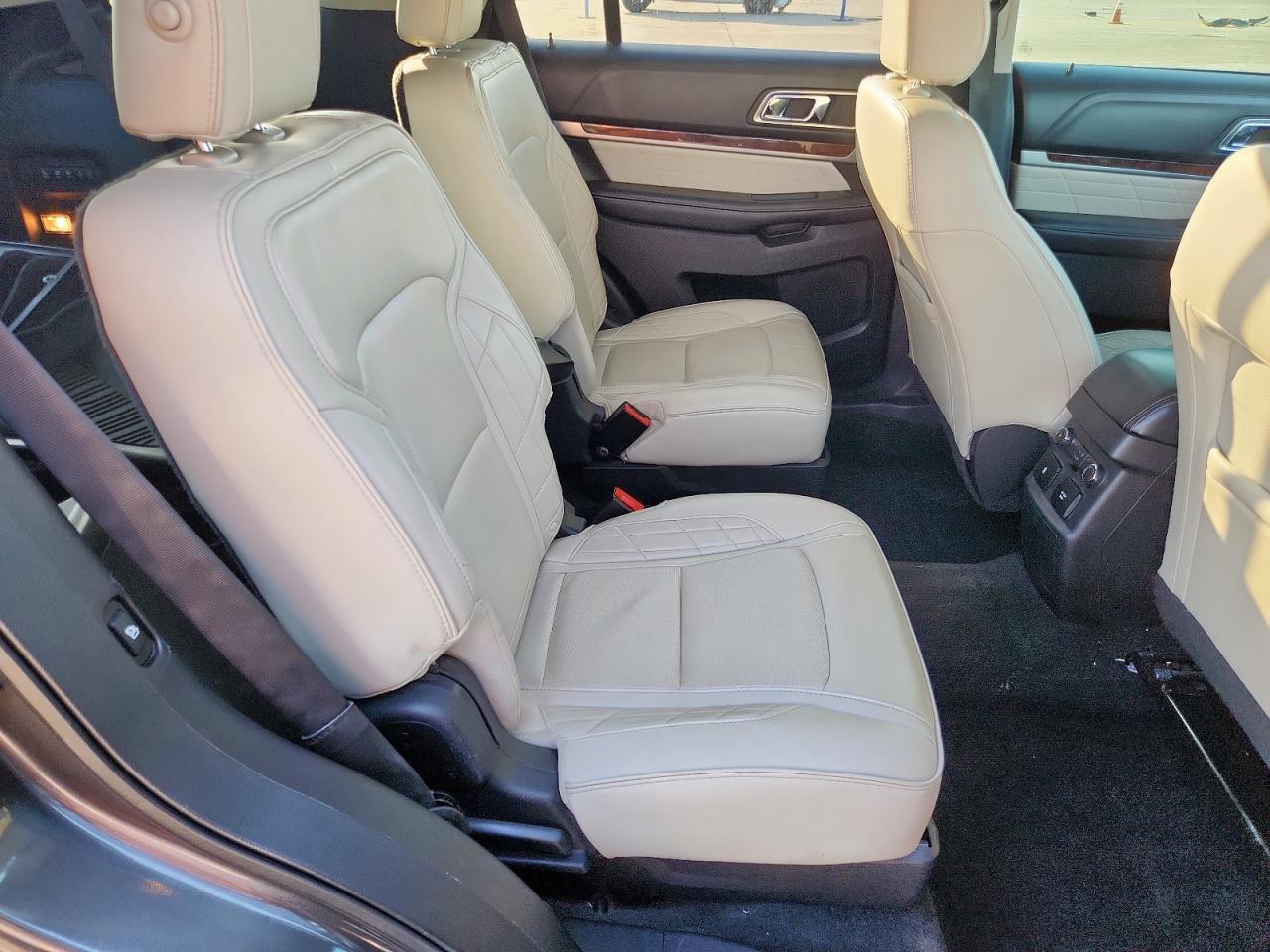 FORD EXPLORER PLATINUM