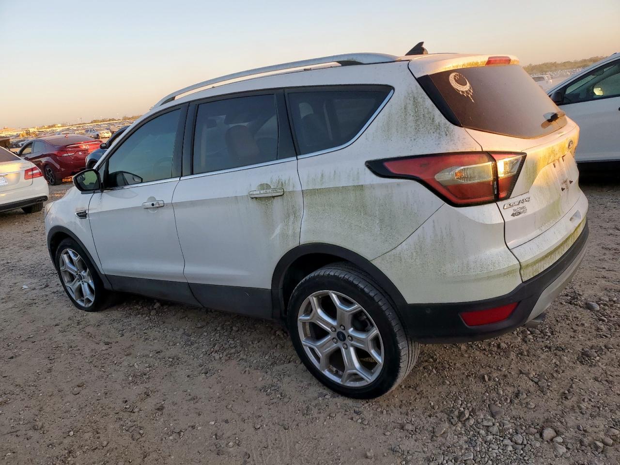 FORD ESCAPE TITANIUM