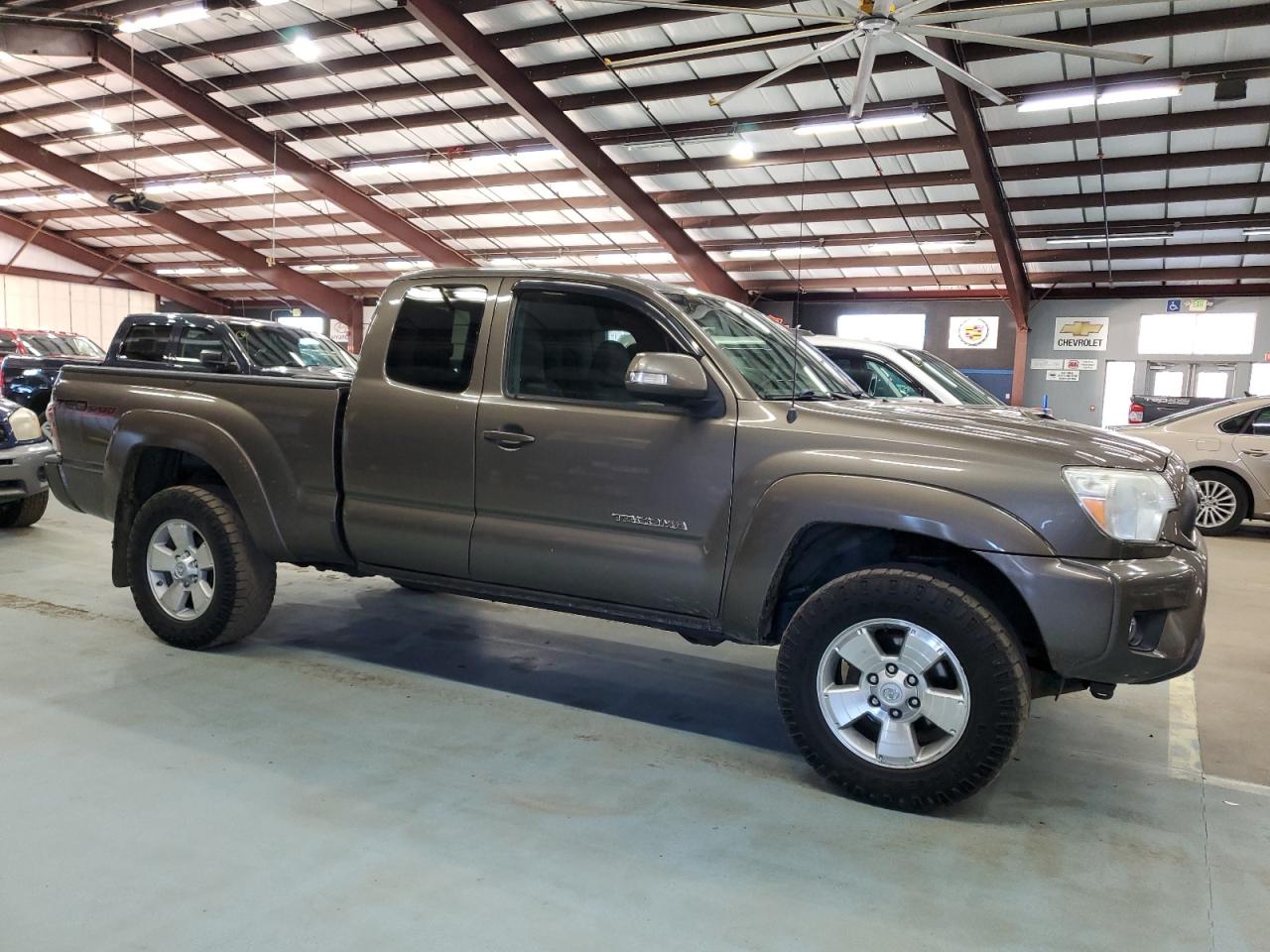 TOYOTA TACOMA