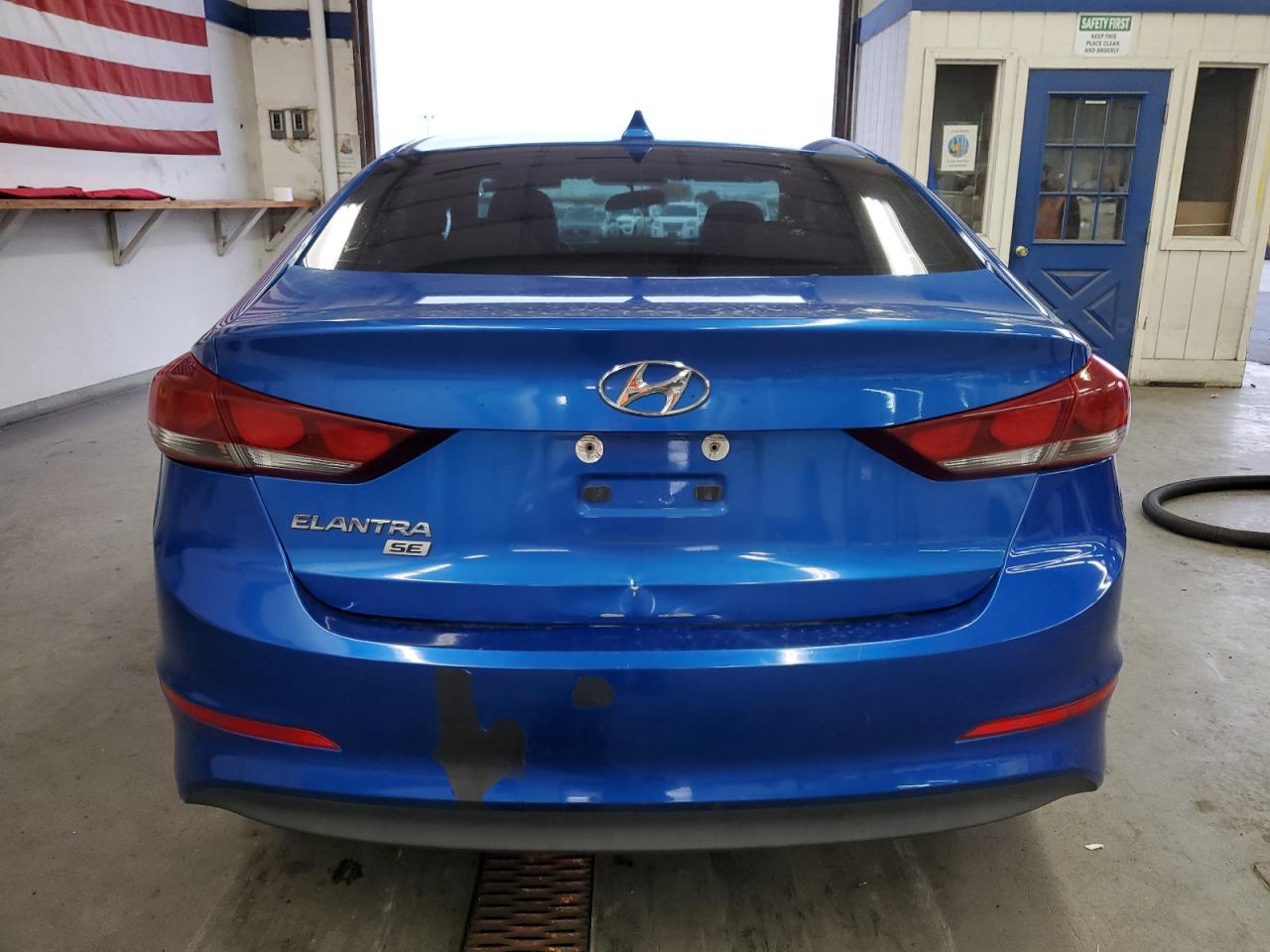 HYUNDAI ELANTRA SE
