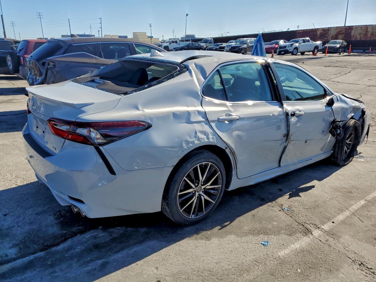 Lot #3302743034 2023 TOYOTA CAMRY SE N