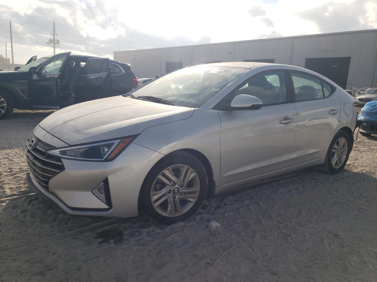 HYUNDAI ELANTRA SEL