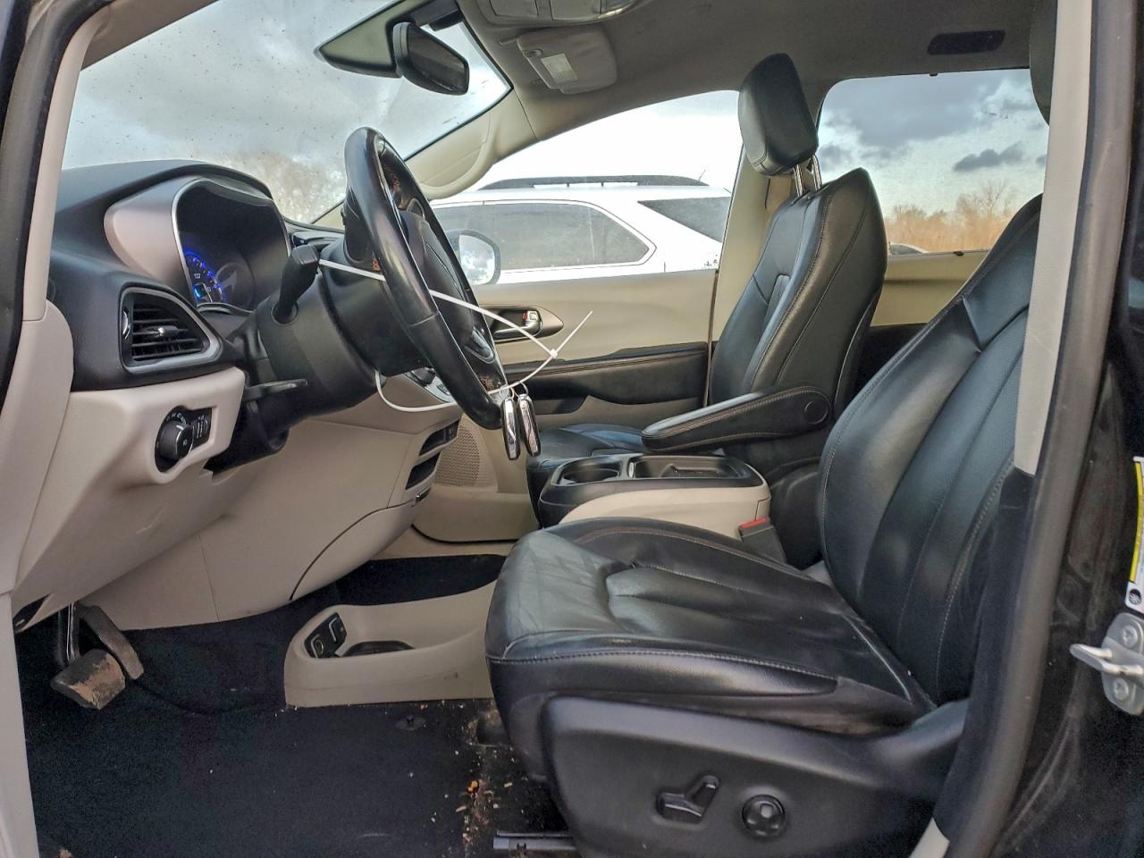 CHRYSLER PACIFICA TOURING L