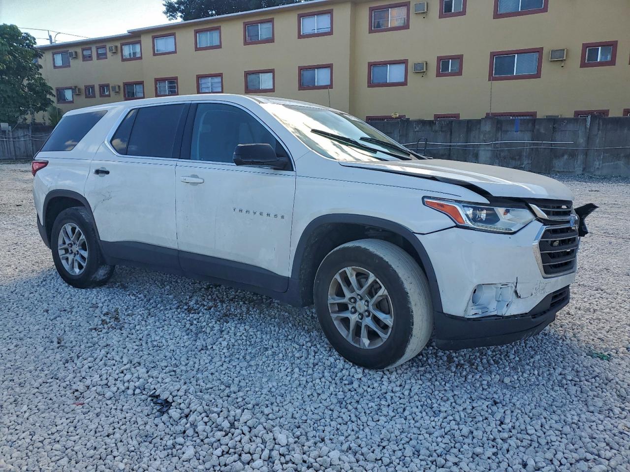 CHEVROLET TRAVERSE LS