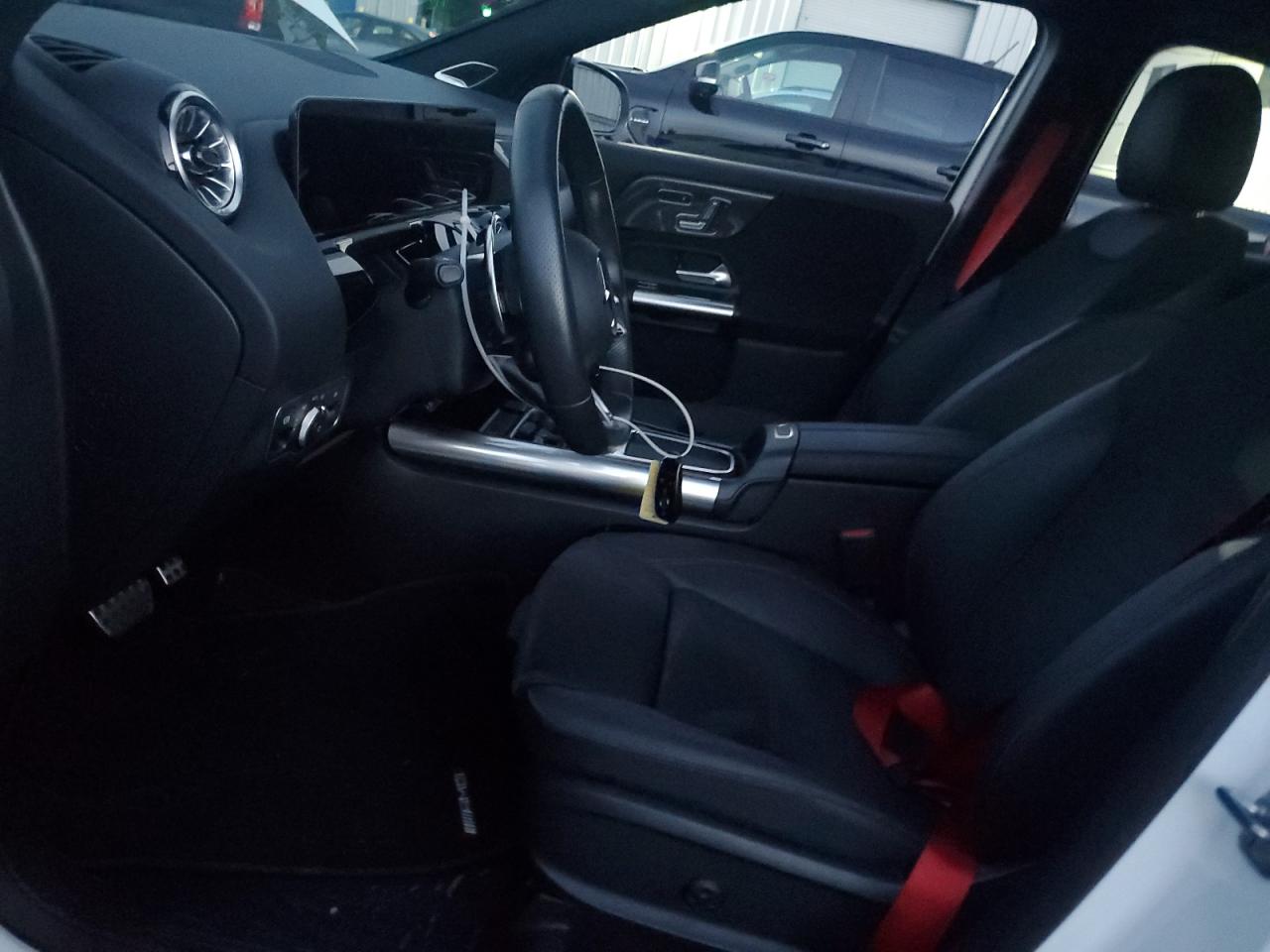 MERCEDES-BENZ GLA-CLASS 35 AMG