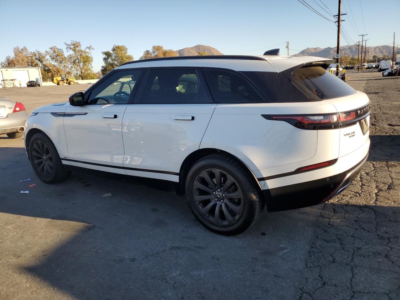 LAND ROVER RANGE ROVER R-DYNAMIC SE