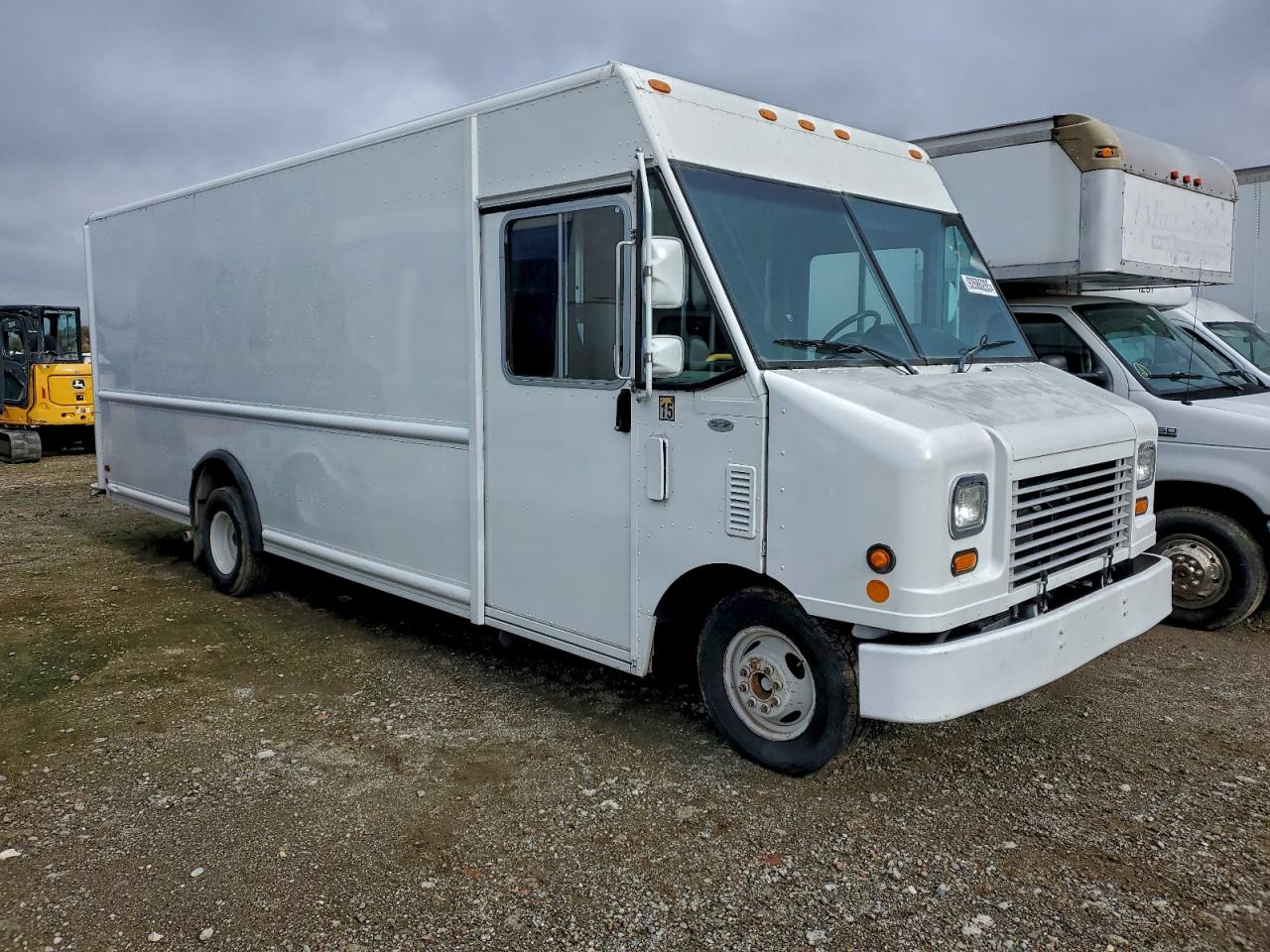FORD ECONOLINE E450 SUPER DUTY COMMERCIAL STRIPPED CHASSIS