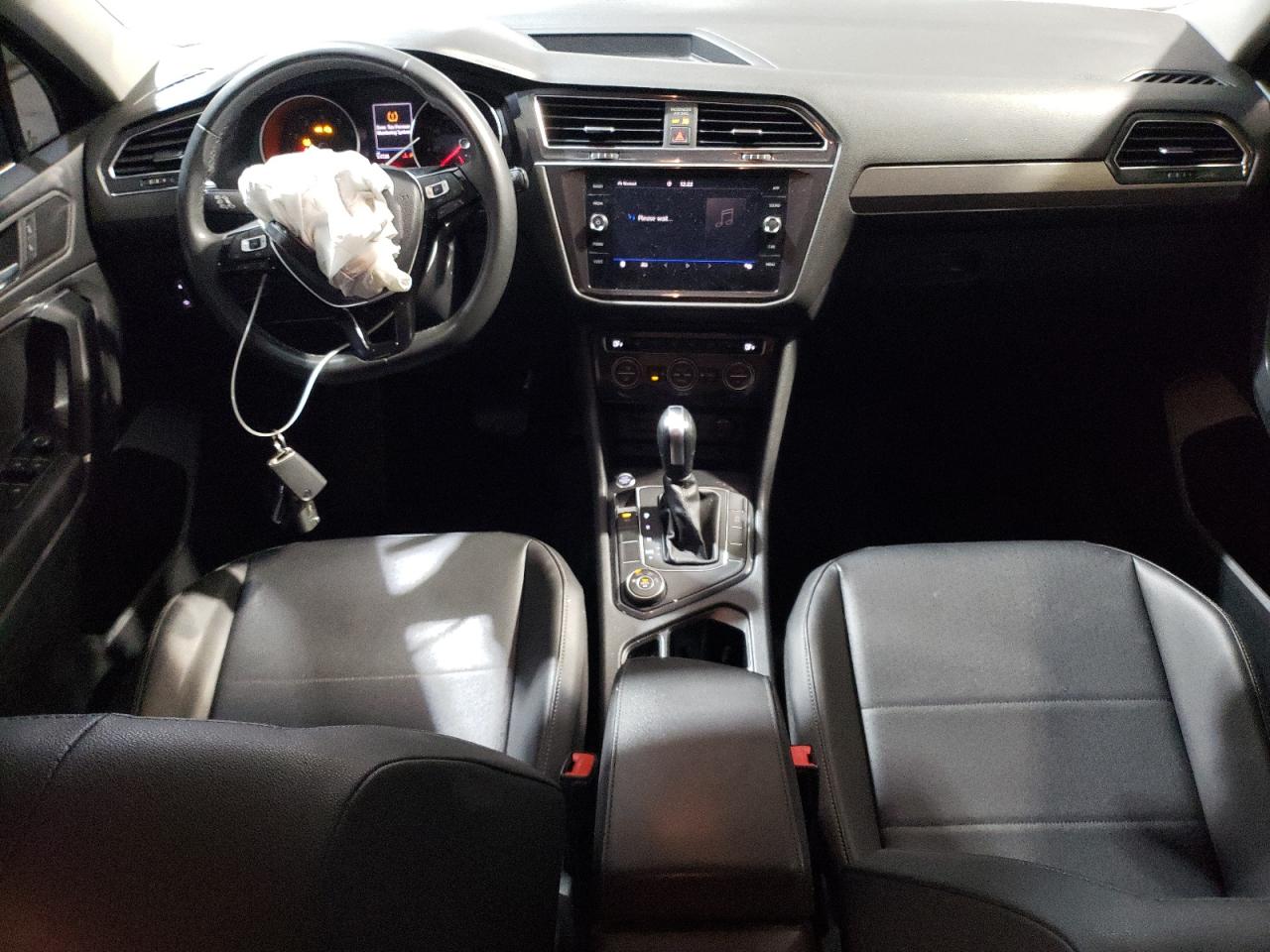 VOLKSWAGEN TIGUAN SE