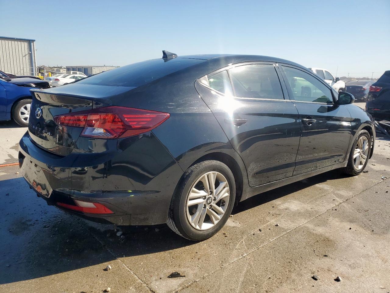 HYUNDAI ELANTRA SEL