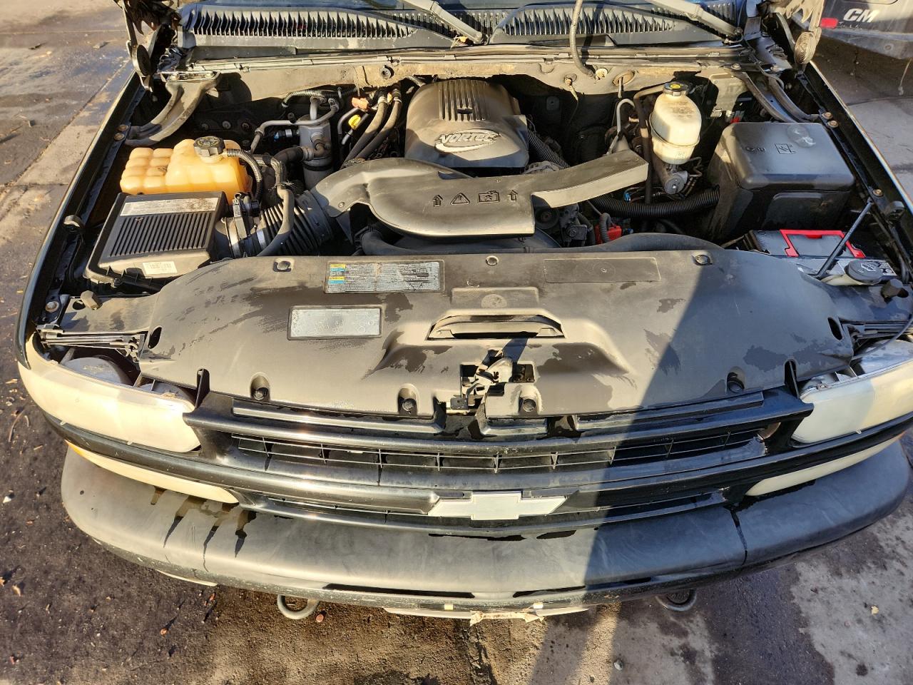 Lot #3286928243 2004 CHEVROLET SUBURBAN K