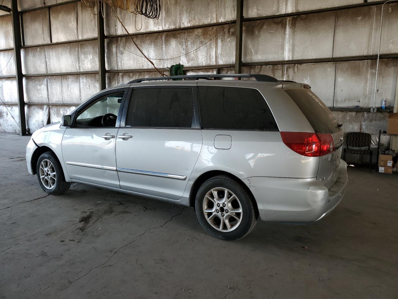 Lot #3302810904 2006 TOYOTA SIENNA XLE