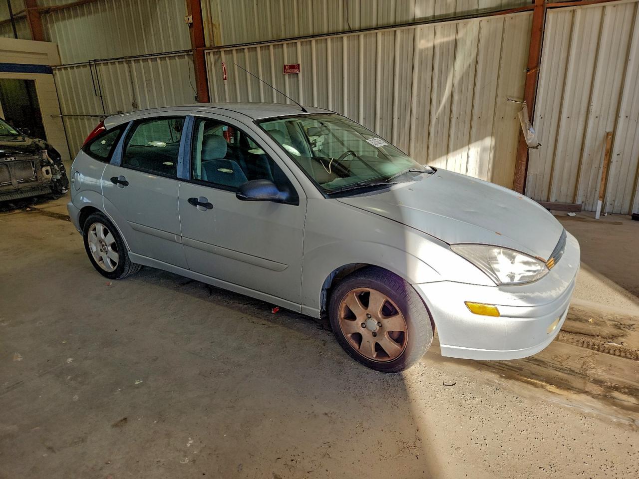 Lot #3301820408 2002 FORD FOCUS ZX5