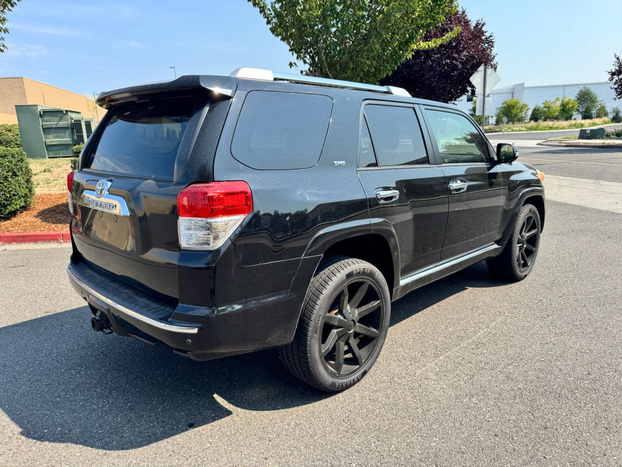 TOYOTA 4RUNNER SR5