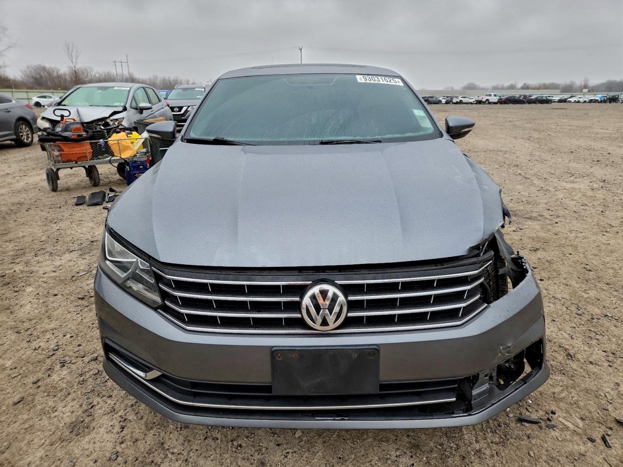 VOLKSWAGEN PASSAT SE