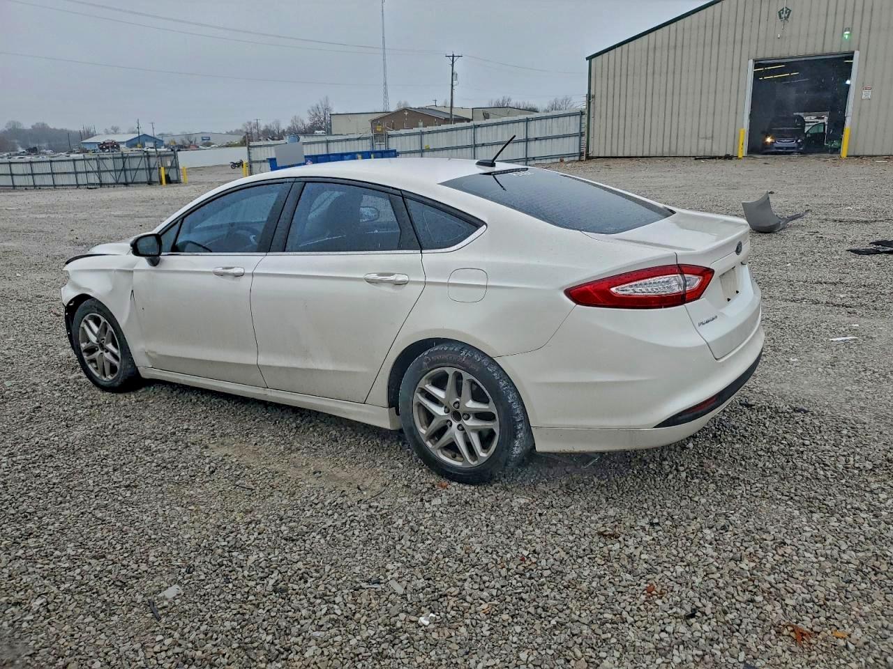 FORD FUSION SE