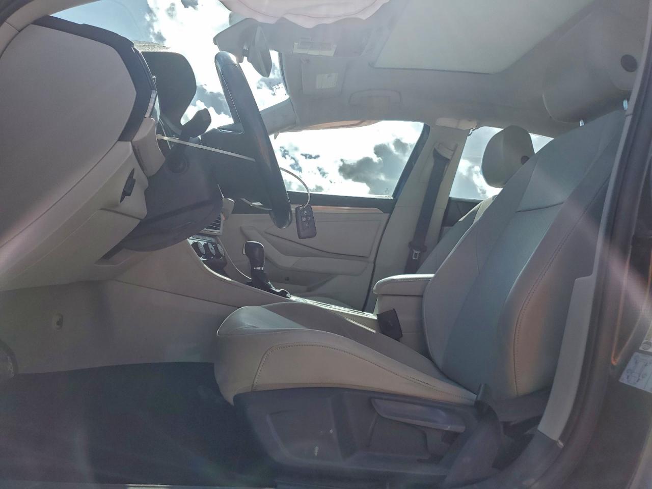 VOLKSWAGEN JETTA SEL