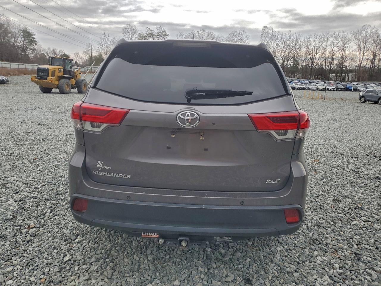 TOYOTA HIGHLANDER SE