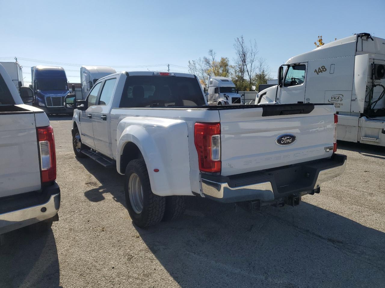 Lot #3310327955 2019 FORD F350 SUPER