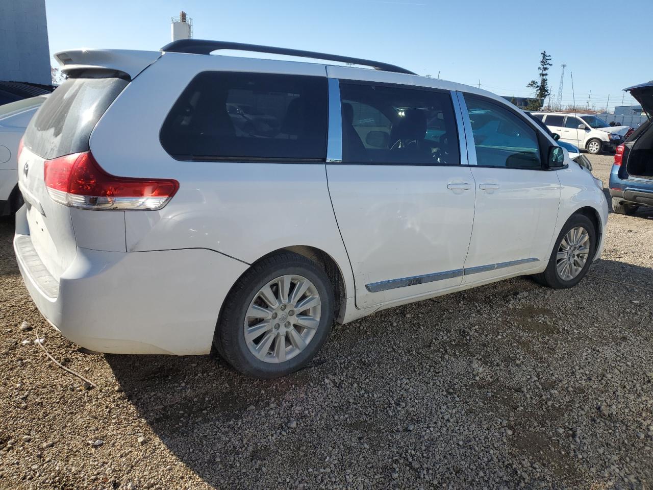TOYOTA SIENNA XLE