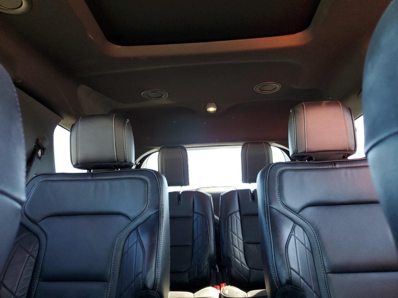 FORD EXPLORER PLATINUM