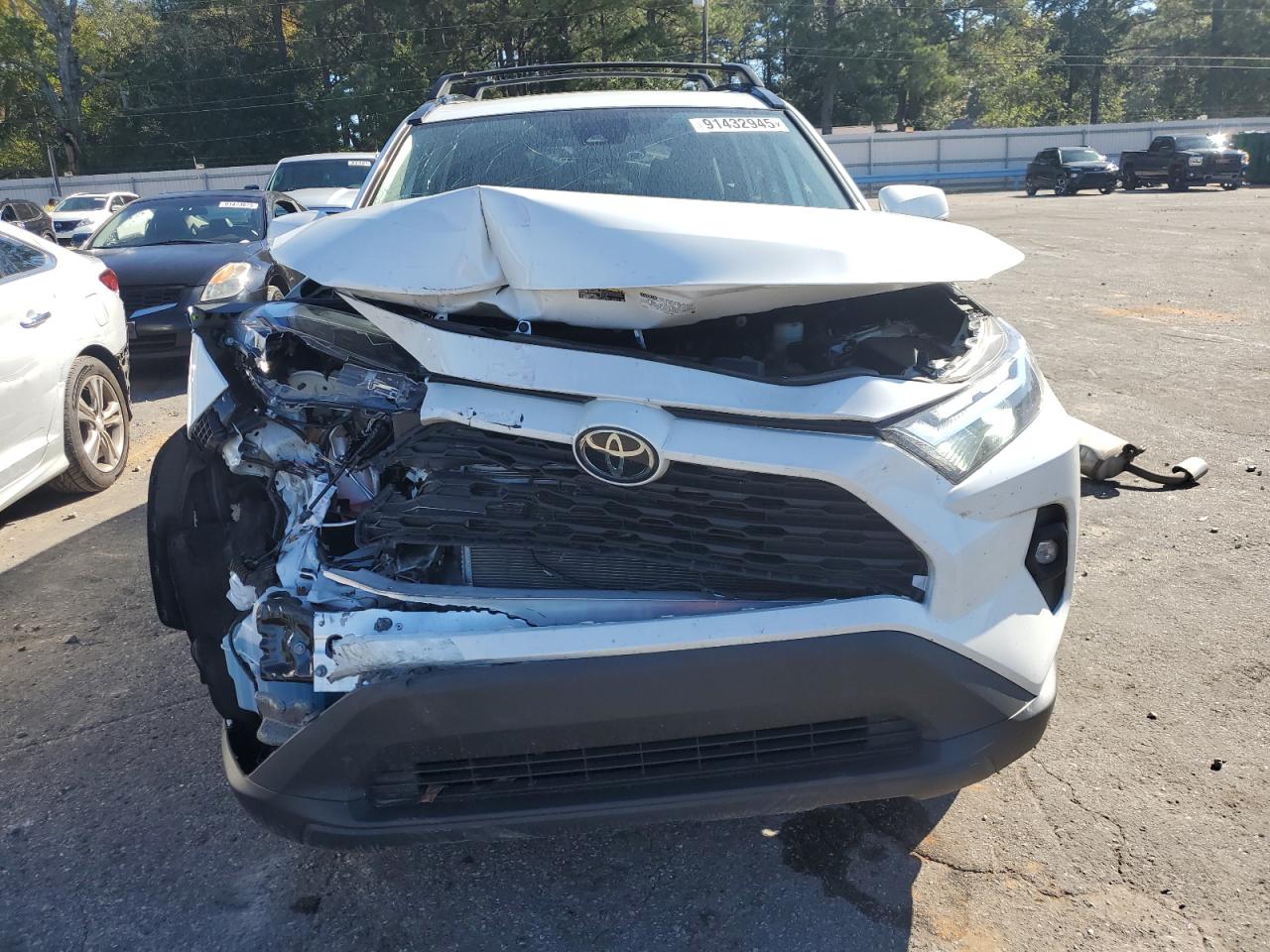 TOYOTA RAV4 XLE PREMIUM