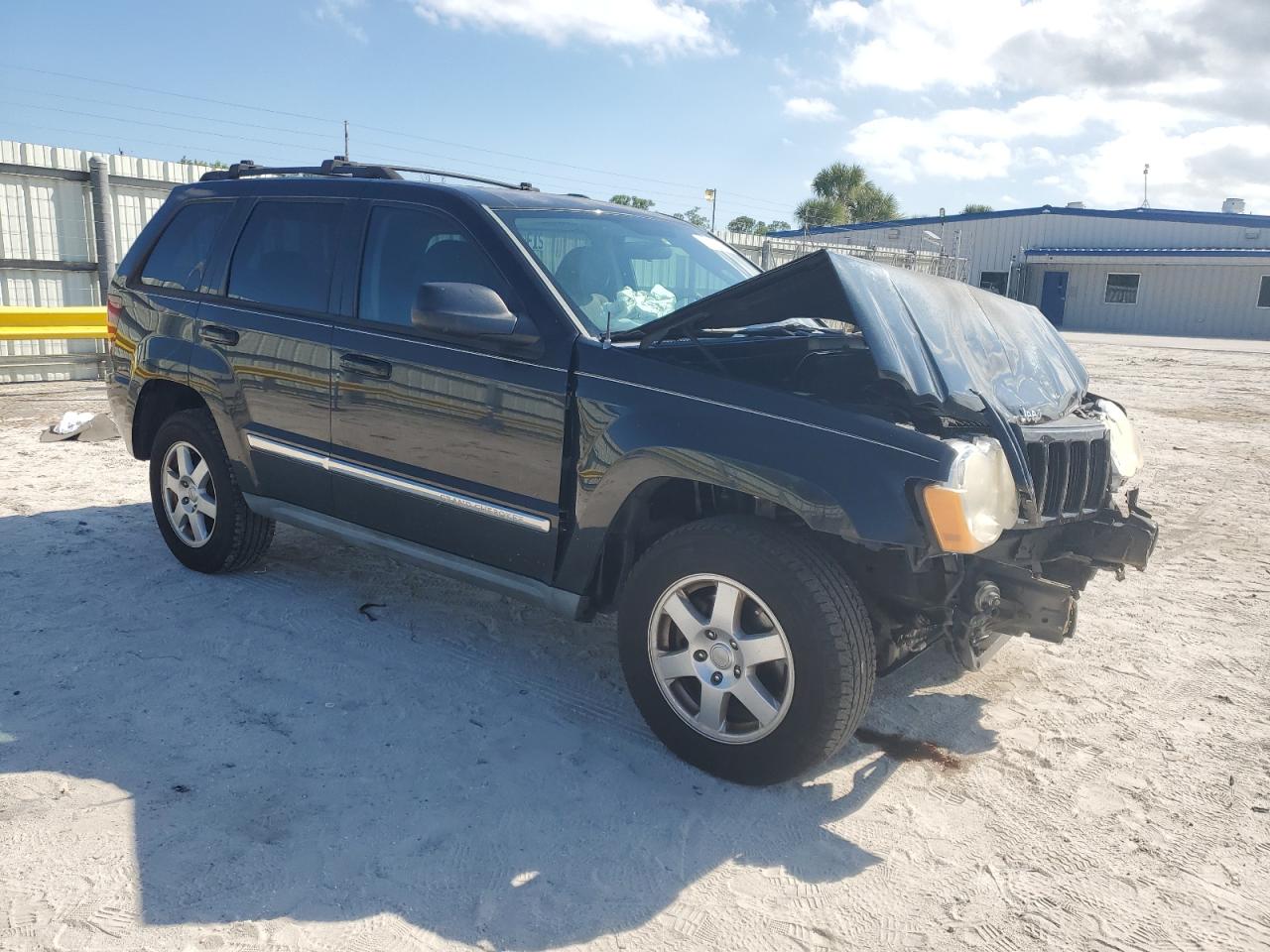 JEEP GRAND CHEROKEE LAREDO