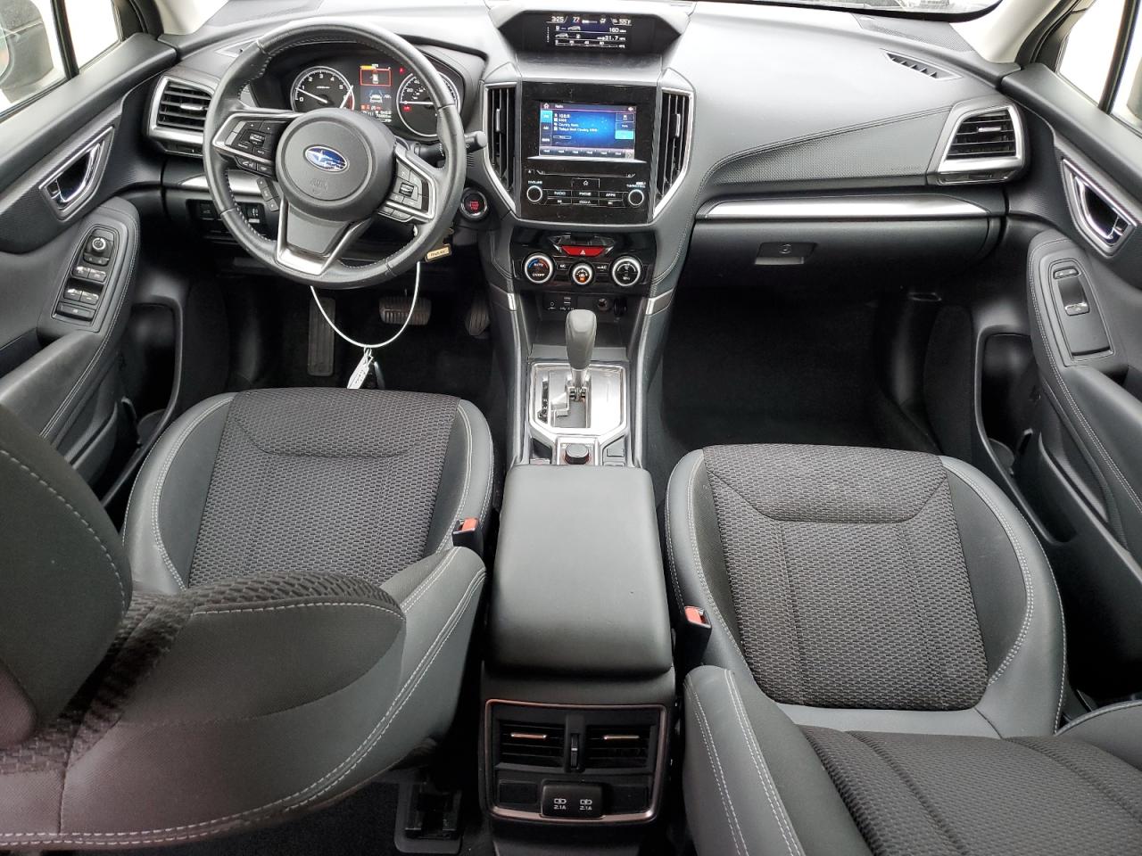 SUBARU FORESTER PREMIUM